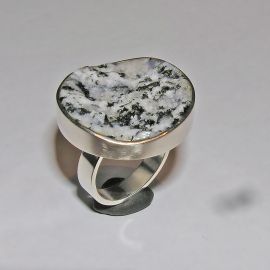Ring in 925 Silber mit Albignagranit roh